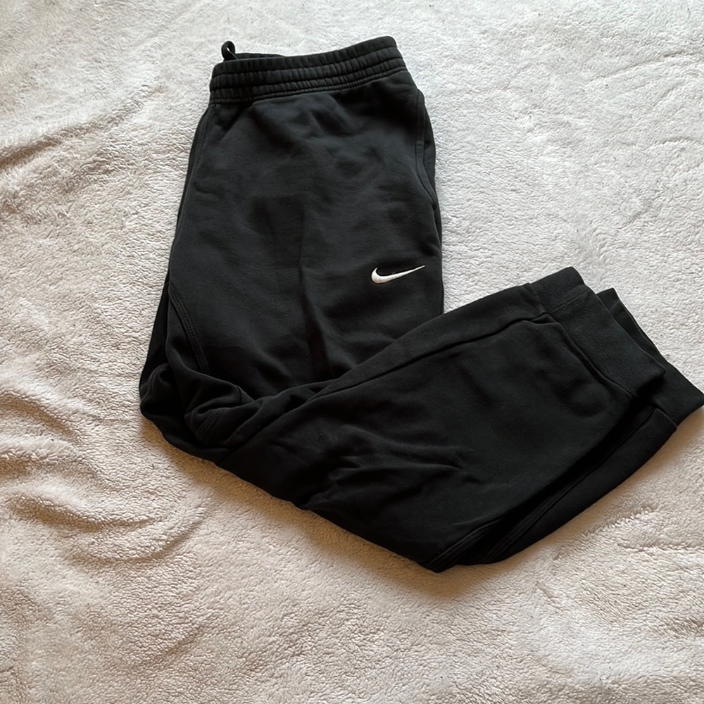 Men black Nike joggers size XL